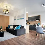 One Luxury * Eger