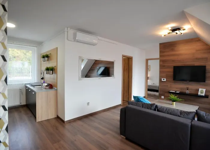 One Luxury * 埃格尔