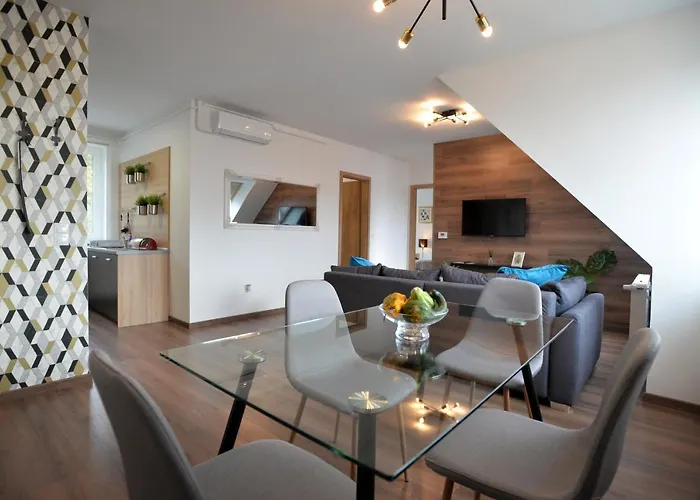 One Luxury * 埃格尔