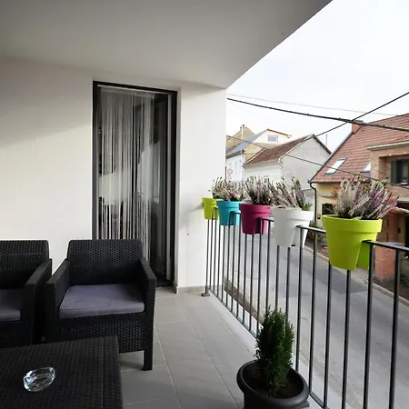 Apartment One Luxury