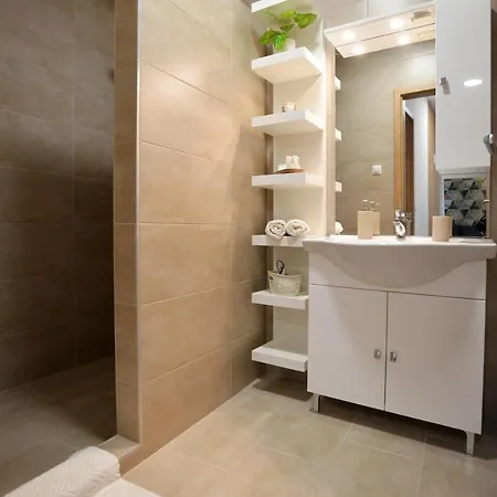 One Luxury Lägenhet *