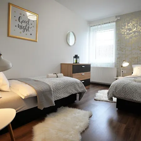 One Luxury Apartment *