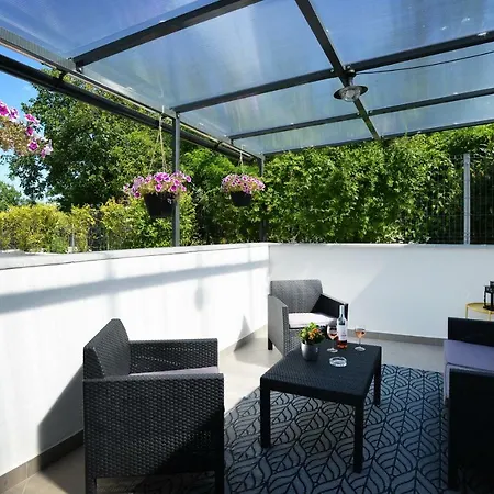 One Luxury Lägenhet