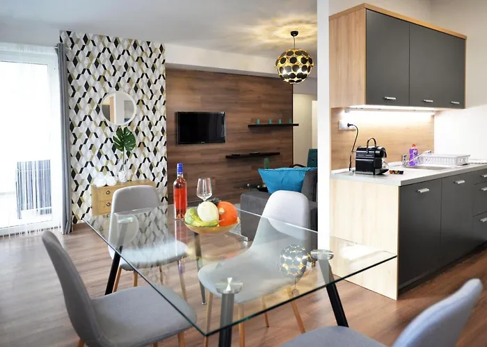 One Luxury Apartment *